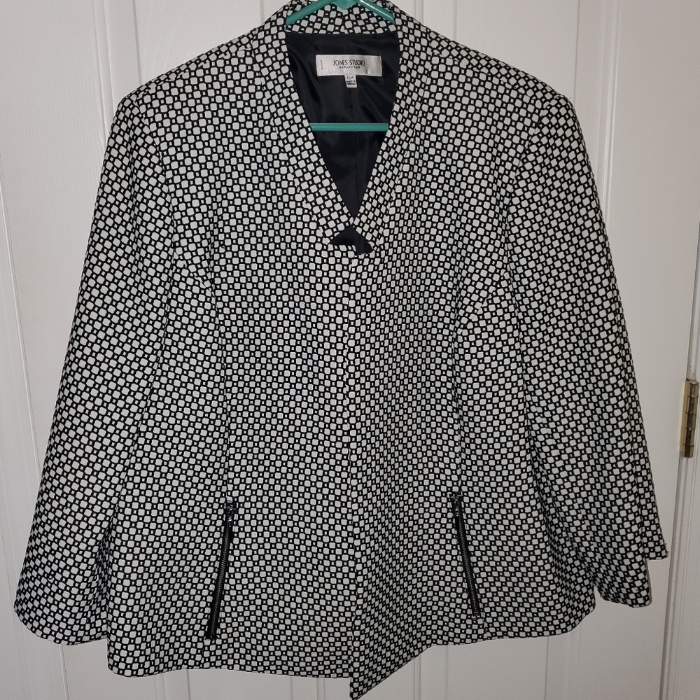 Jones New York Black & White Geometric Jacket